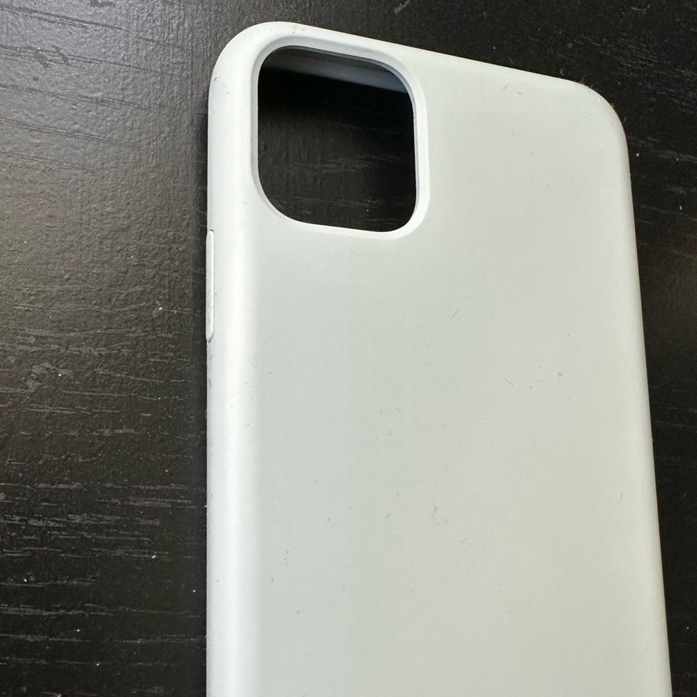 iPhone 11 Pro Max case - Picture 2 of 4
